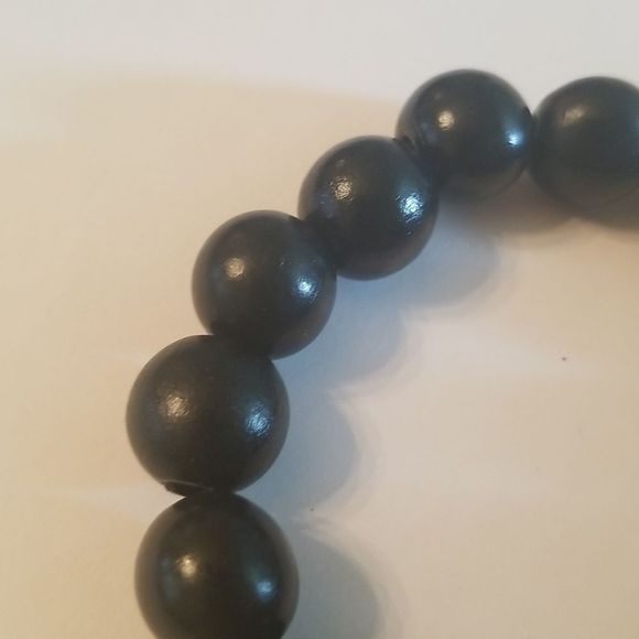 Black 12mm Wooden Beaded Expansion Bracelet W/Silverplate Bead New Custom Made - Picture 3 of 5